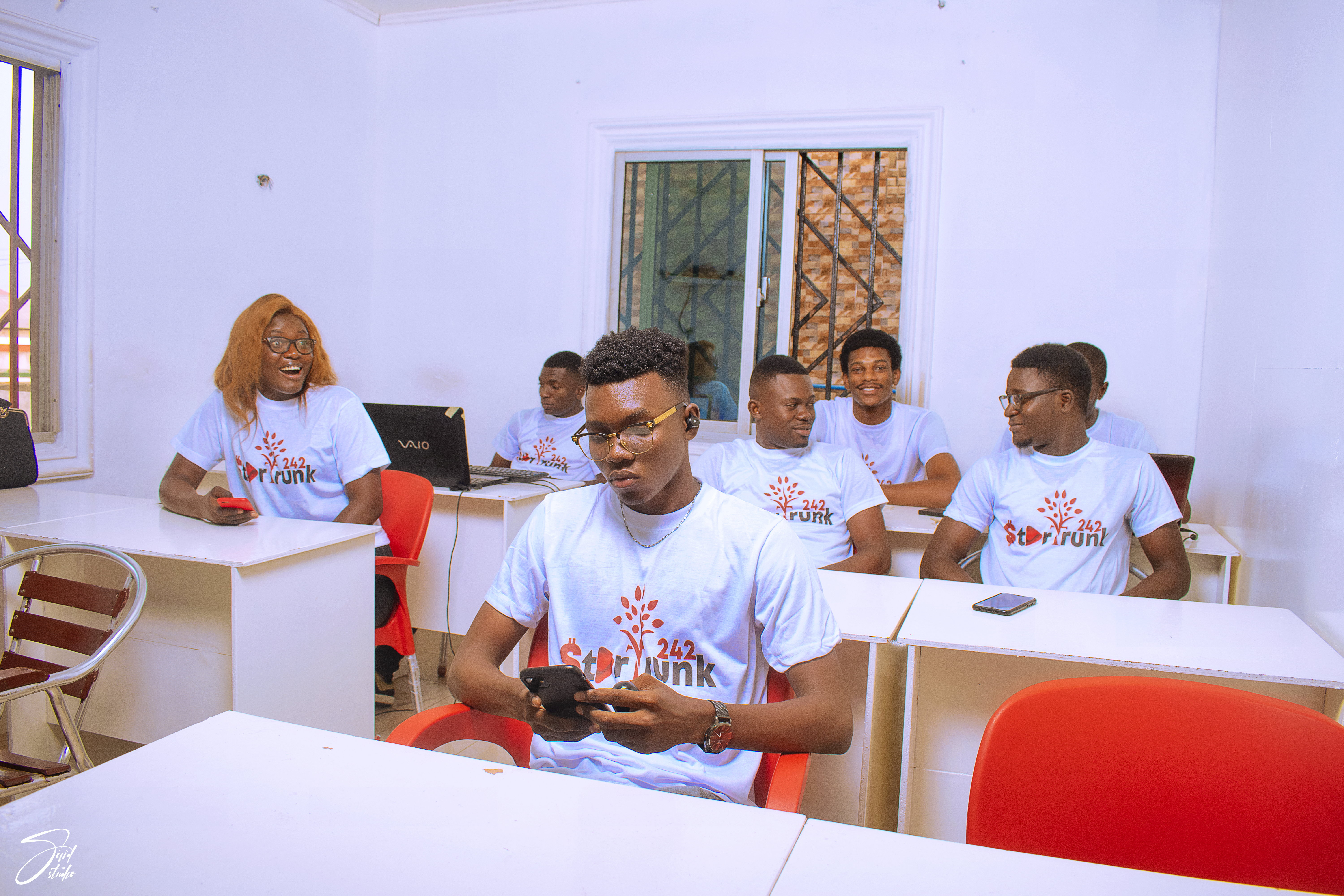 Fondation de StarTrunk Network à Pointe-Noire
